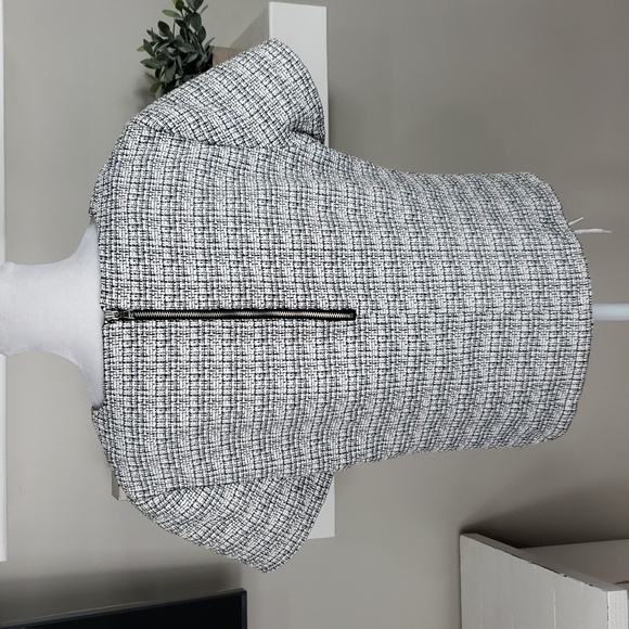 Express Short Sleeve Tweed Top - Picture 7 of 14